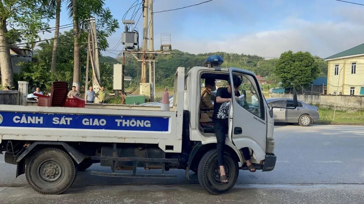 CSGT cho nu sinh TP.HCM anh 2