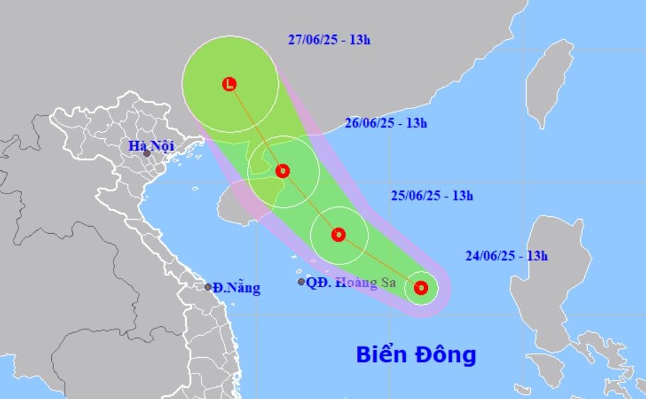 Vung ap thap tren Bien Dong manh len thanh ap thap nhiet doi hinh anh