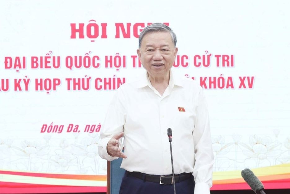 Tong Bi thu To Lam tiep xuc cu tri, dong vien can bo, vien chuc Ha Noi hinh anh