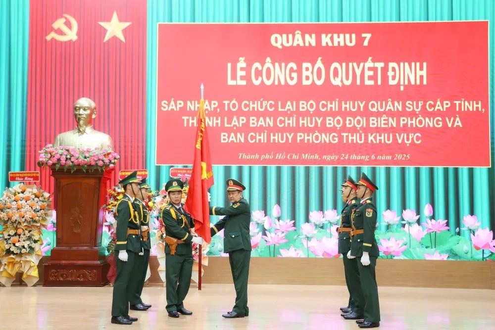 bo chi huy quan su anh 2