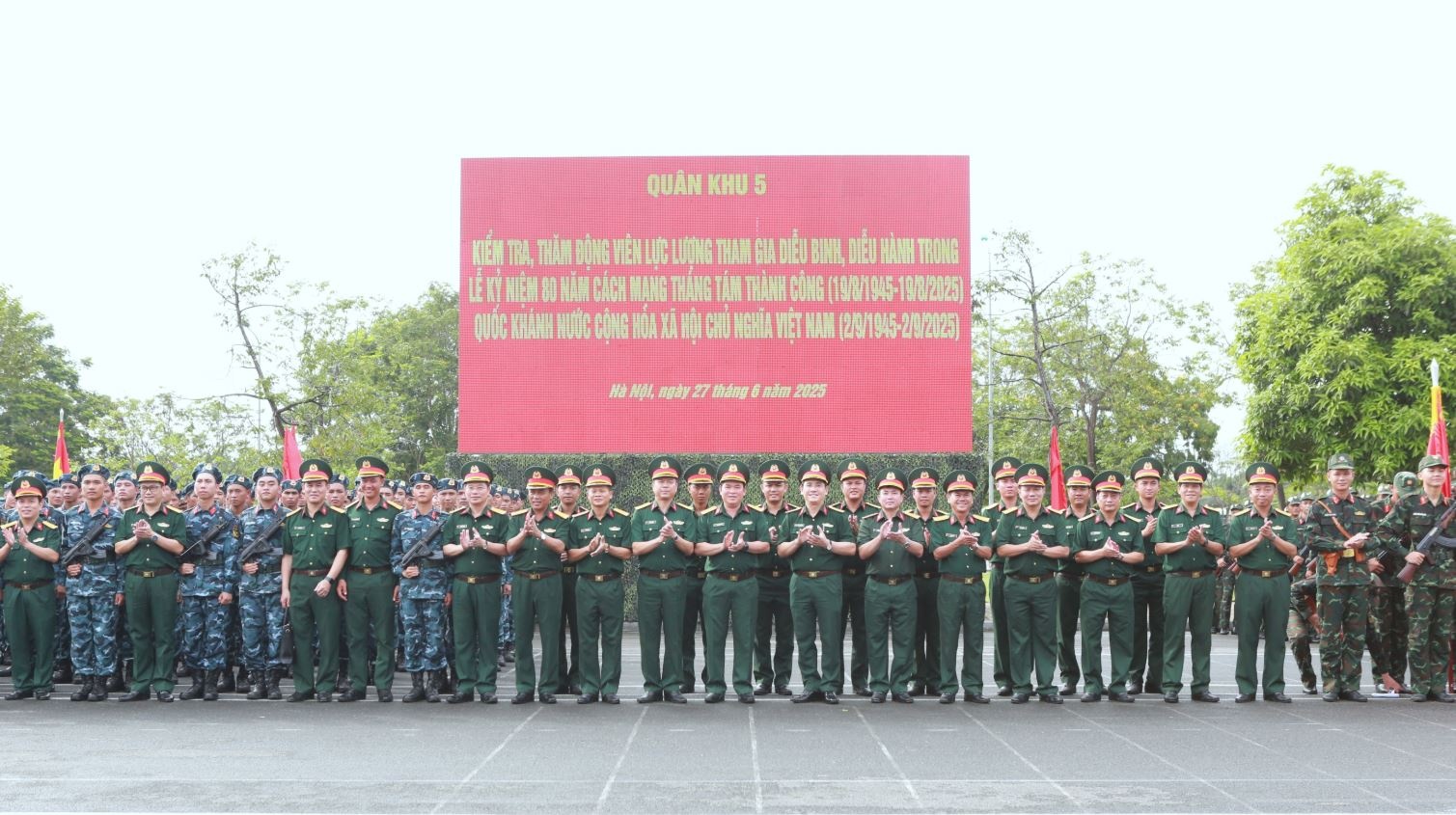 Dieu binh Quoc khanh 2/9 anh 3