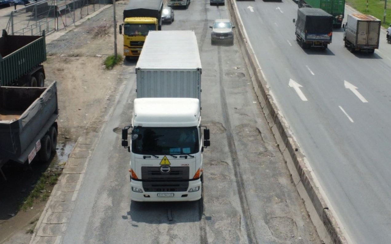 Gan 30 ty dong cai tao tuyen duong huyet mach noi TP.HCM voi Dong Nai hinh anh