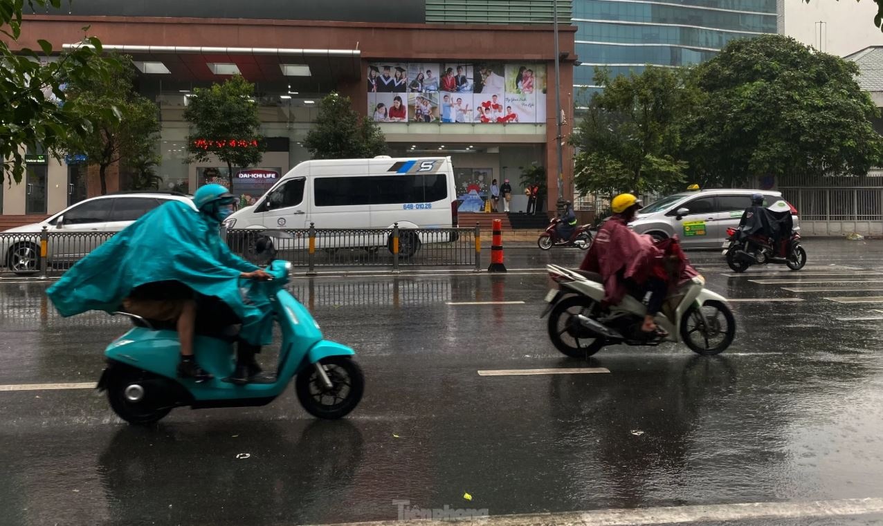 Mua Sai Gon TP.HCM anh 1