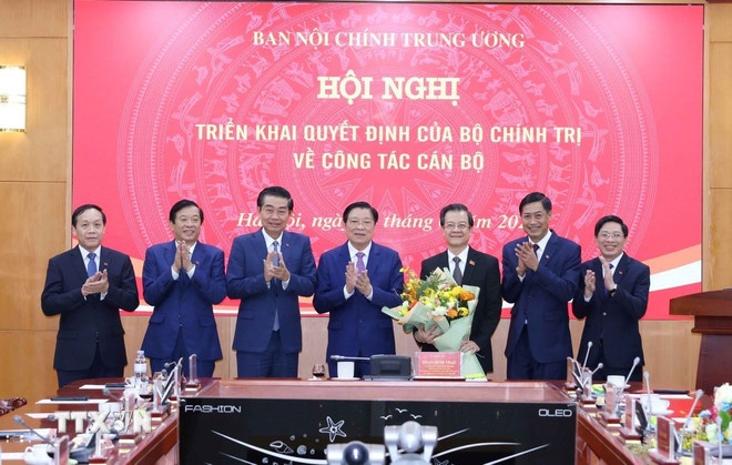 ban noi chinh trung uong anh 2