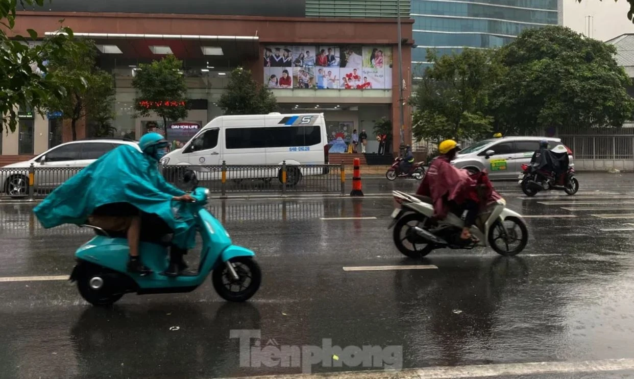 TP.HCM thang 7 mua lon anh 1