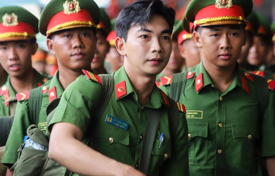 566 chien si mien Nam hanh quan ra Bac tap luyen dieu binh hinh anh