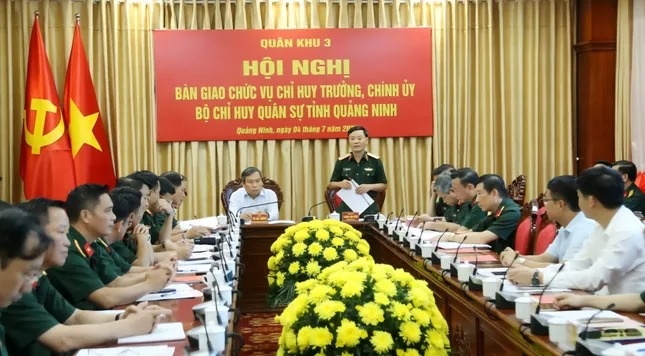 Chi huy quan su anh 2