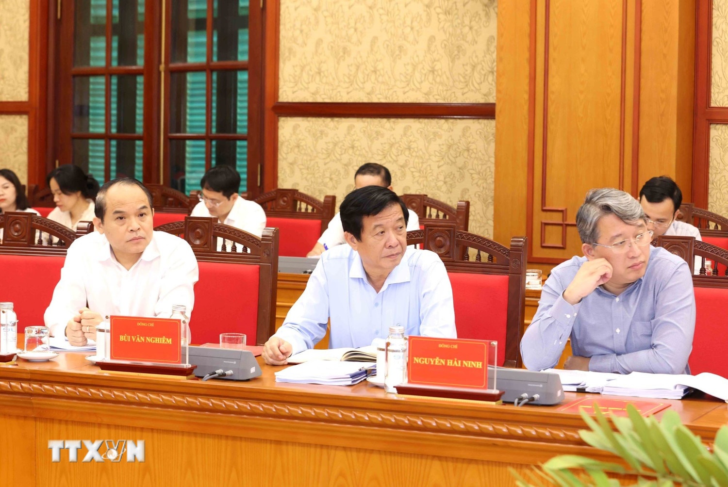 Hop ban noi chinh TW anh 3