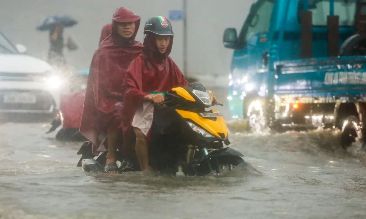 Tu dem nay, mien Bac buoc vao dot mua rat lon hinh anh
