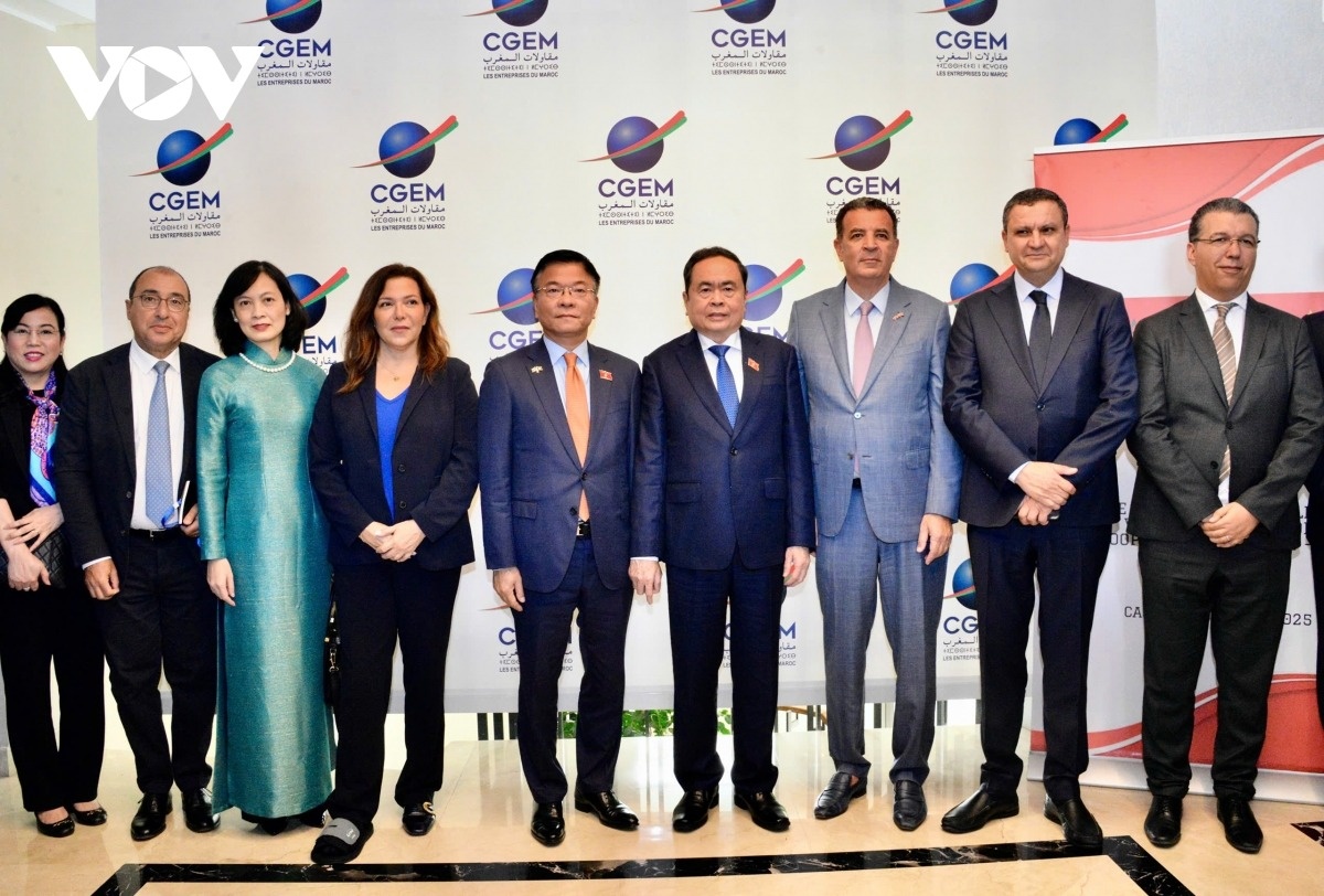 Chu tich Quoc hoi anh 7