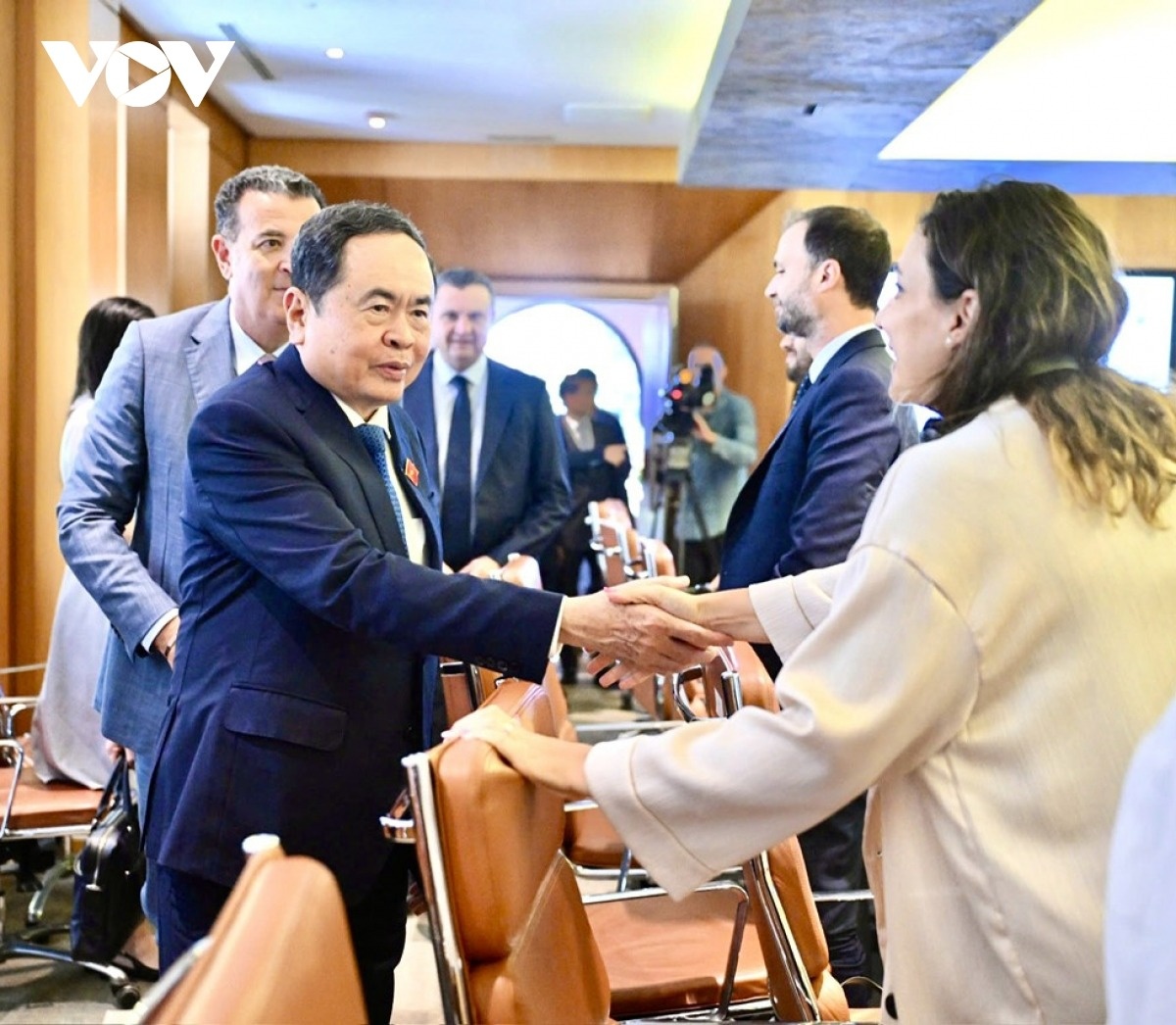 Chu tich Quoc hoi anh 6