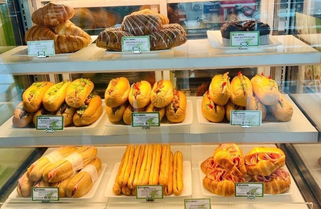Banh my 208 Noi Bai anh 1