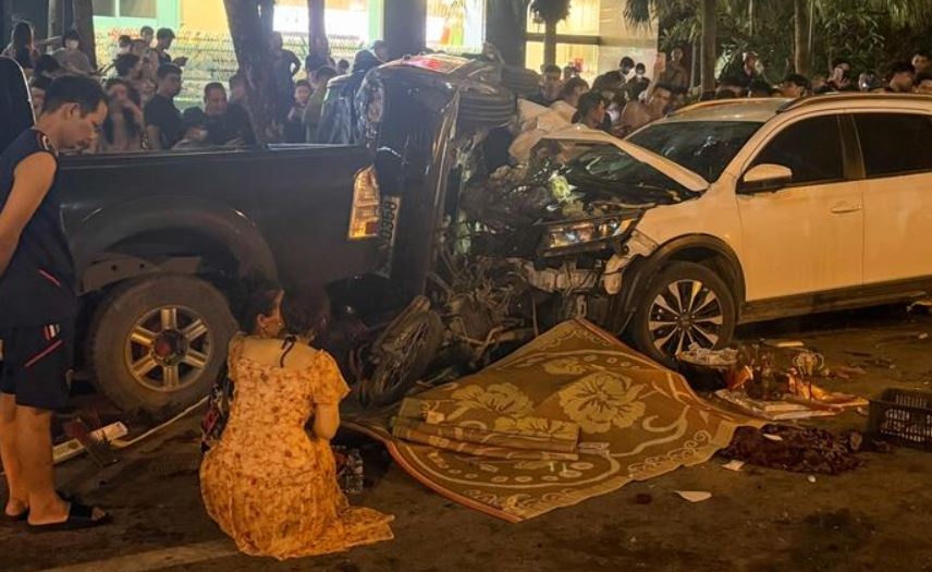 Vu xe 'dien' tong lien hoan: Nong do con tai xe vuot muc kich khung hinh anh