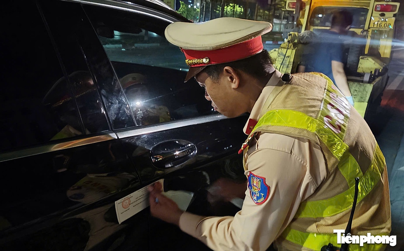 CSGT quan nhau Ha Noi anh 6