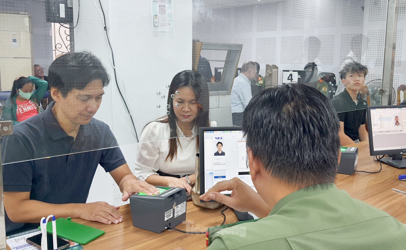 Nguoi nuoc ngoai TP.HCM anh 5