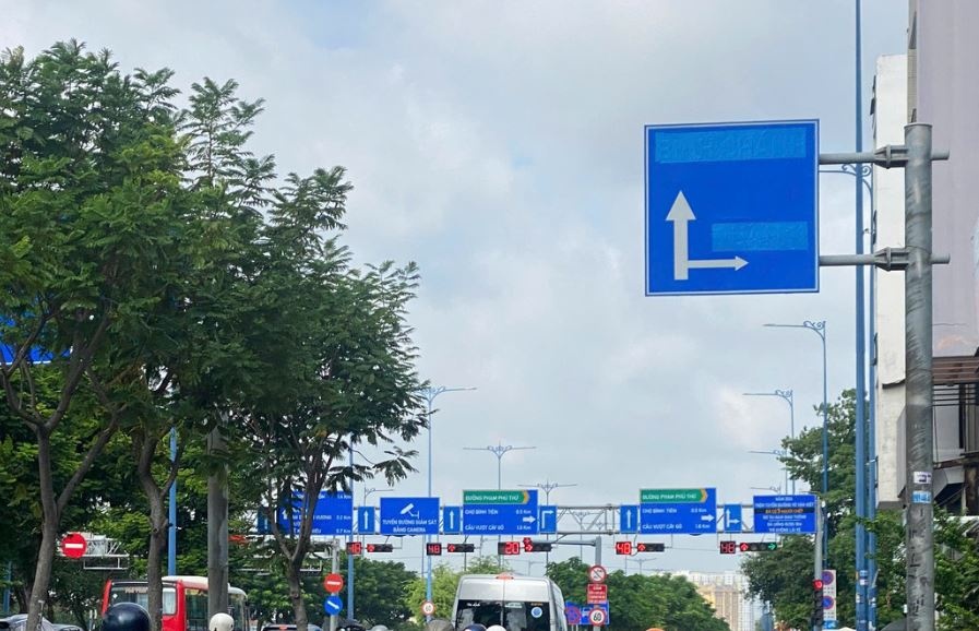 Dia danh cu dan bien mat tren bien bao TP.HCM sau sap nhap hinh anh