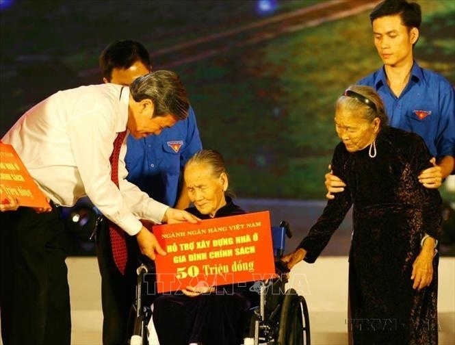 95 nam nganh Tuyen giao anh 7