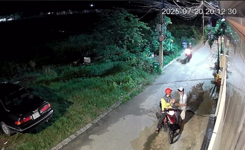 giật 100 tờ vé số ảnh 1 giat 100 to ve so anh 1