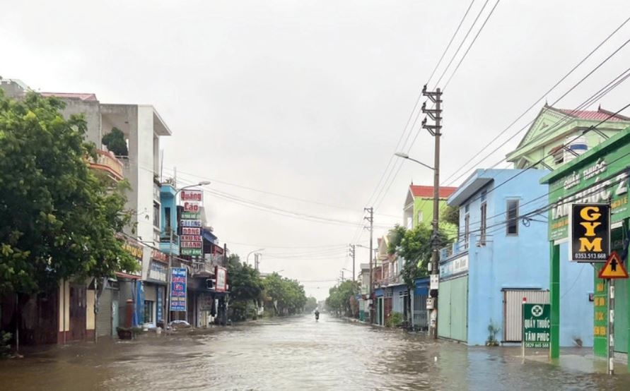 Bao Wipha di vao dat lien cac tinh Hung Yen - Ninh Binh hinh anh