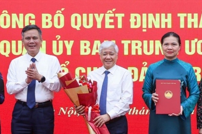 Ong Do Van Chien lam Bi thu Dang uy Co quan Uy ban Trung uong MTTT VN hinh anh