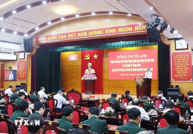 Tong cuc Chinh tri anh 3