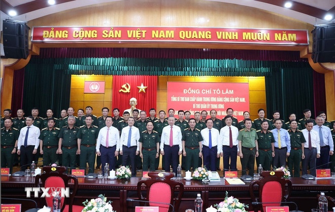 Tong cuc Chinh tri anh 5
