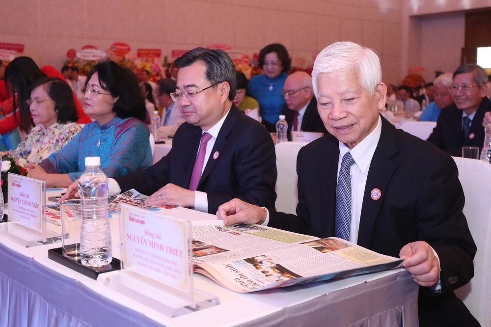 Bao Nguoi Lao Dong anh 4