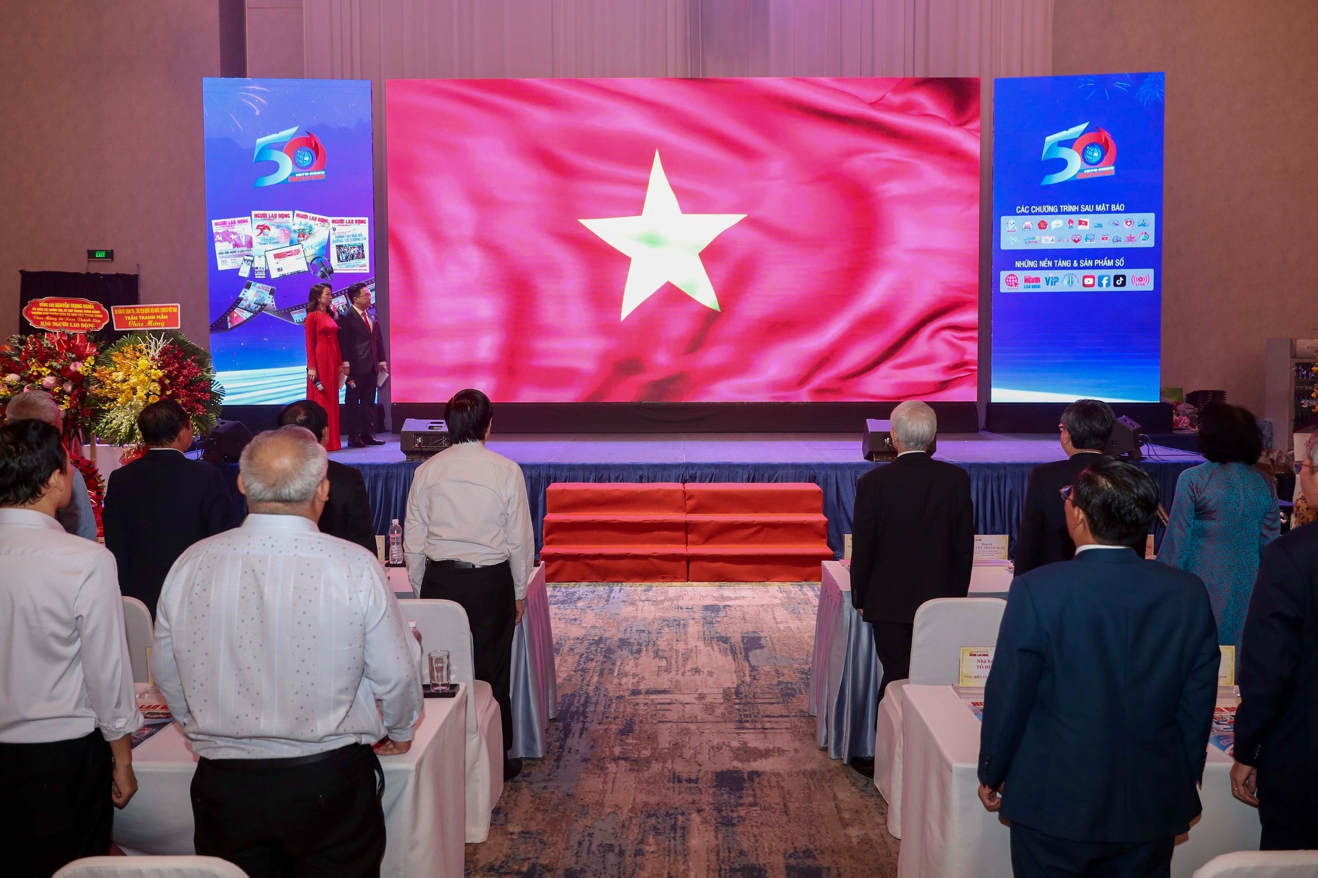 Bao Nguoi Lao Dong anh 6