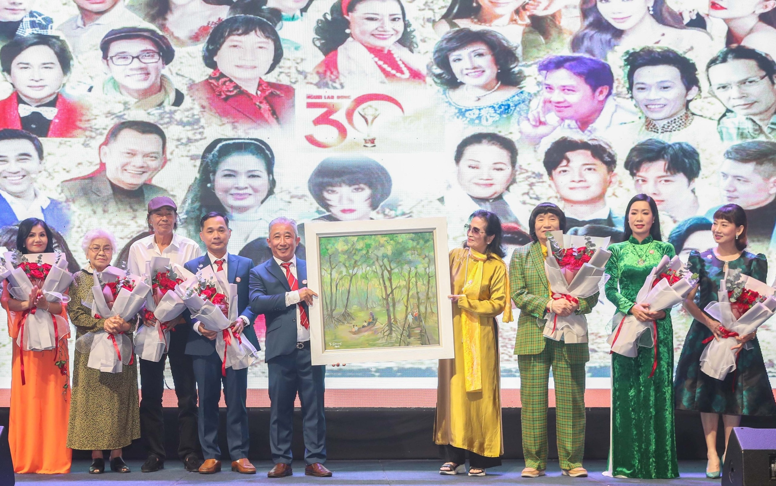 Bao Nguoi Lao Dong anh 9