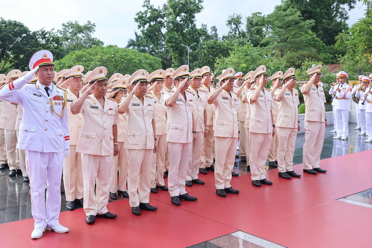 Lang Bac Ho Chi Minh anh 4