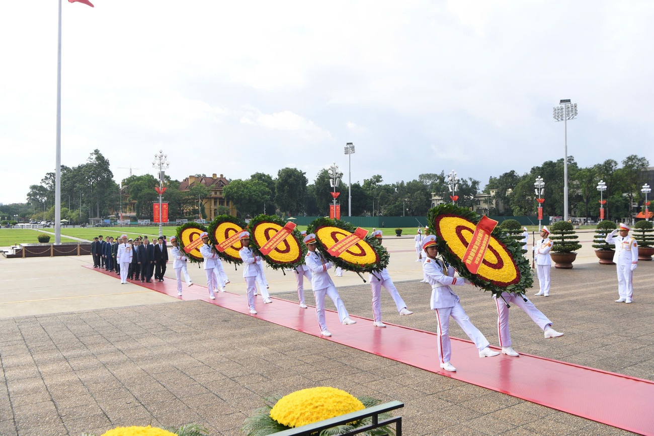 Lang Bac Ho Chi Minh anh 7