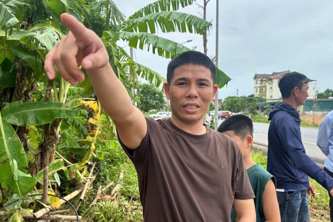 Nhan chung ke khoanh khac pha cua oto vu lat xe khach o Ha Tinh hinh anh