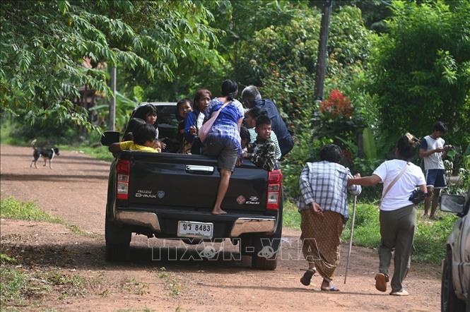 Thai Lan ban bo thiet quan luat tai 8 huyen giap bien gioi Campuchia hinh anh