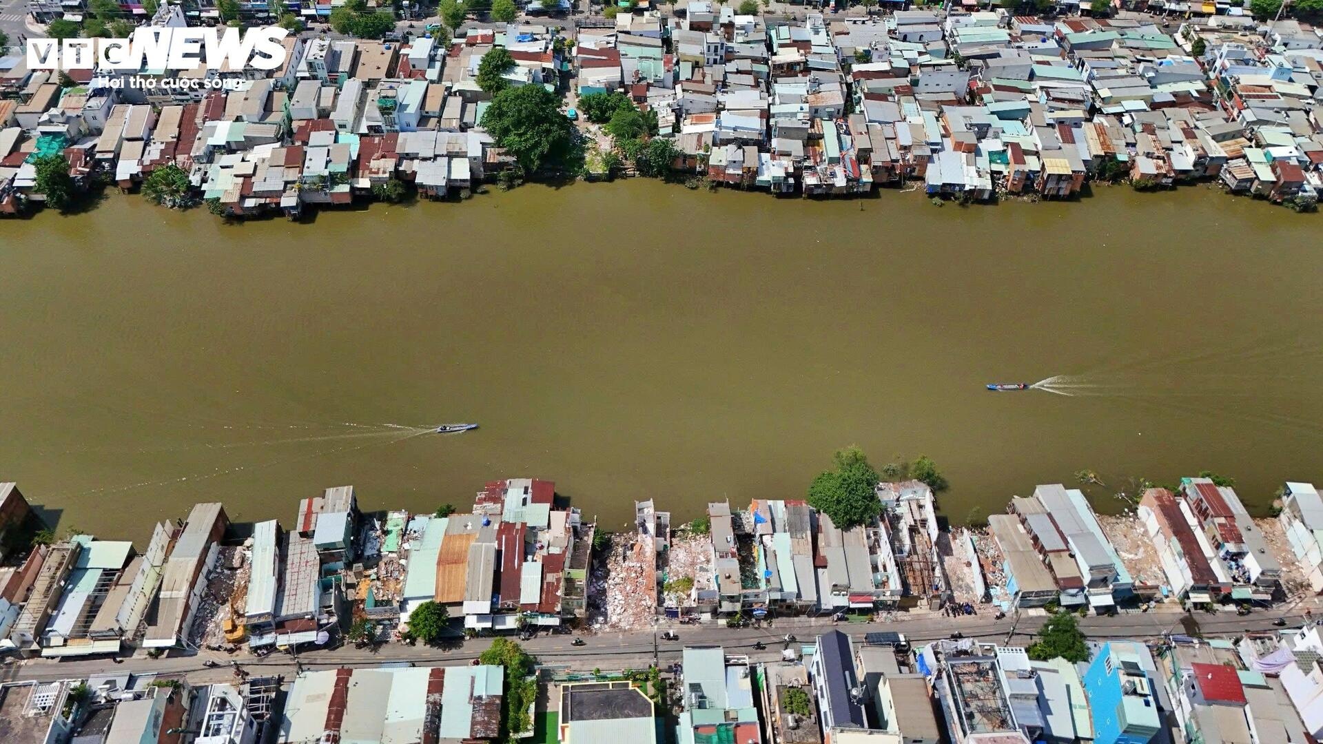 Doi nha kenh Doi TP.HCM anh 14