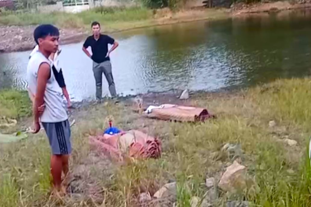 Tim thay thi the hai hoc sinh sau nhieu gio mat tich hinh anh