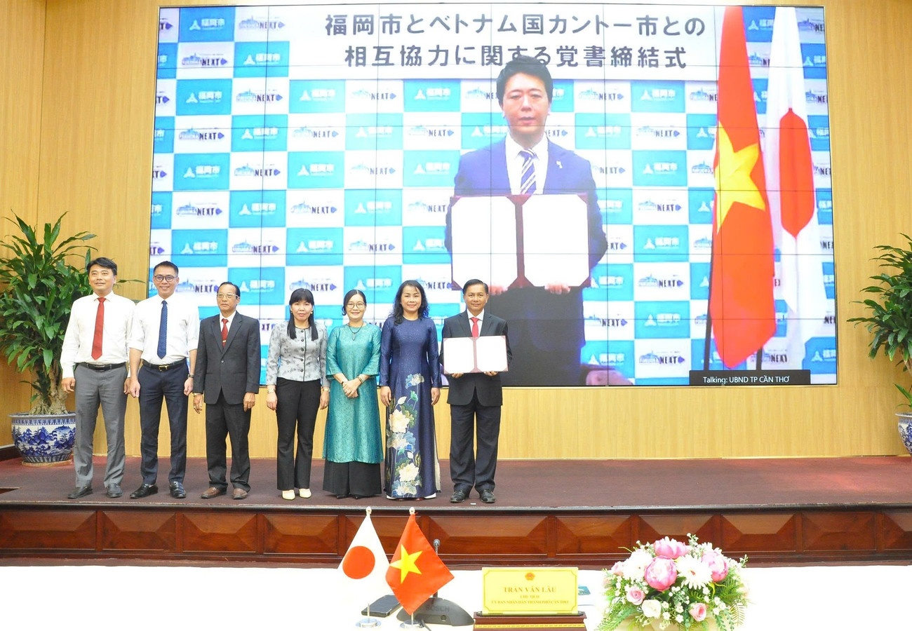 Fukuoka Can Tho chong ngap anh 1