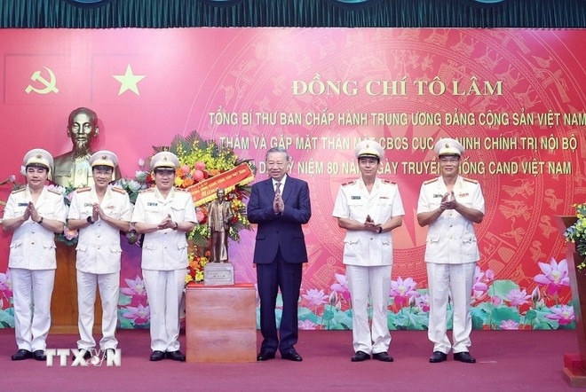 Tong Bi thu anh 3
