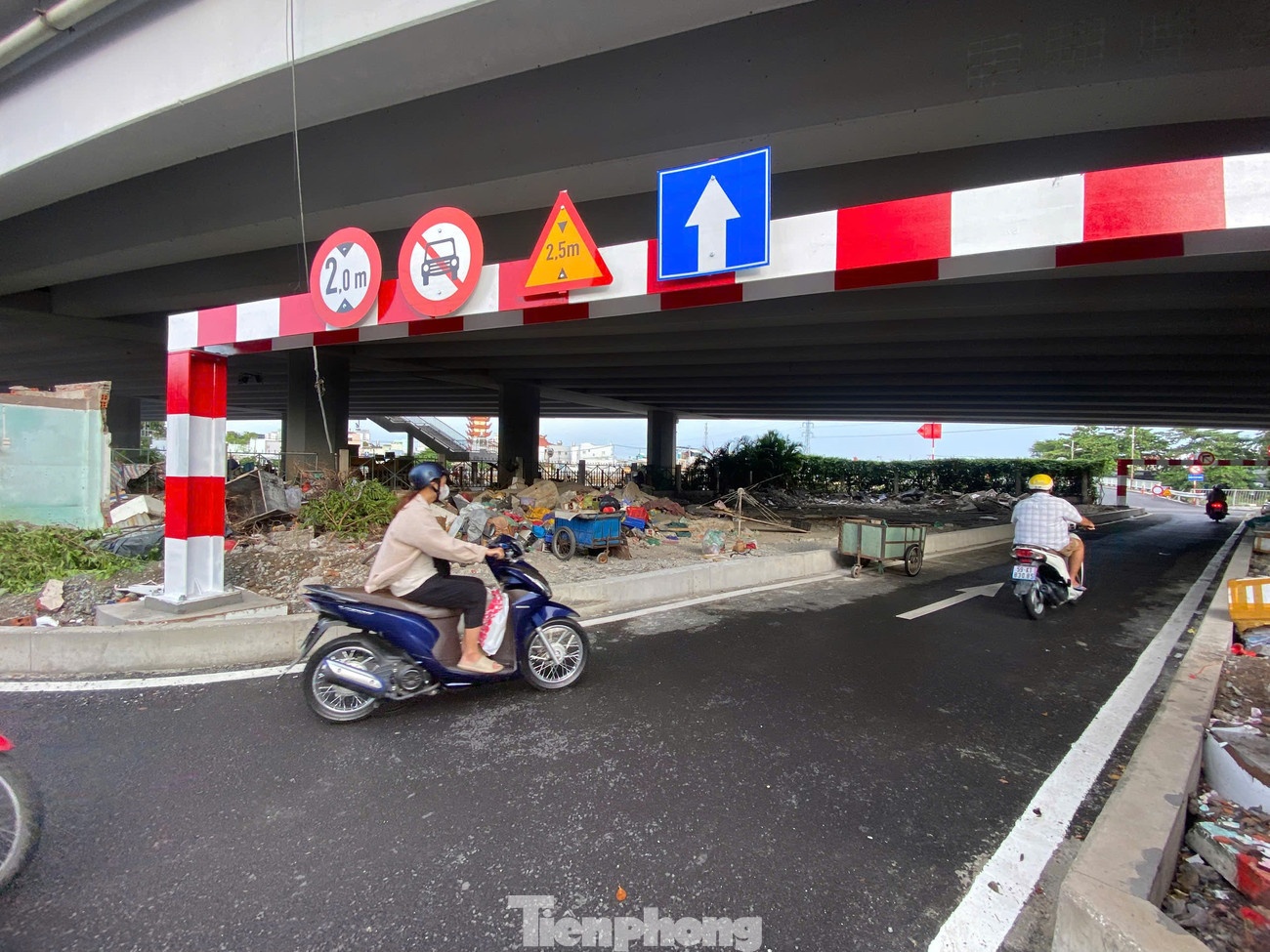 Thong xe Cau Phu Dinh anh 6
