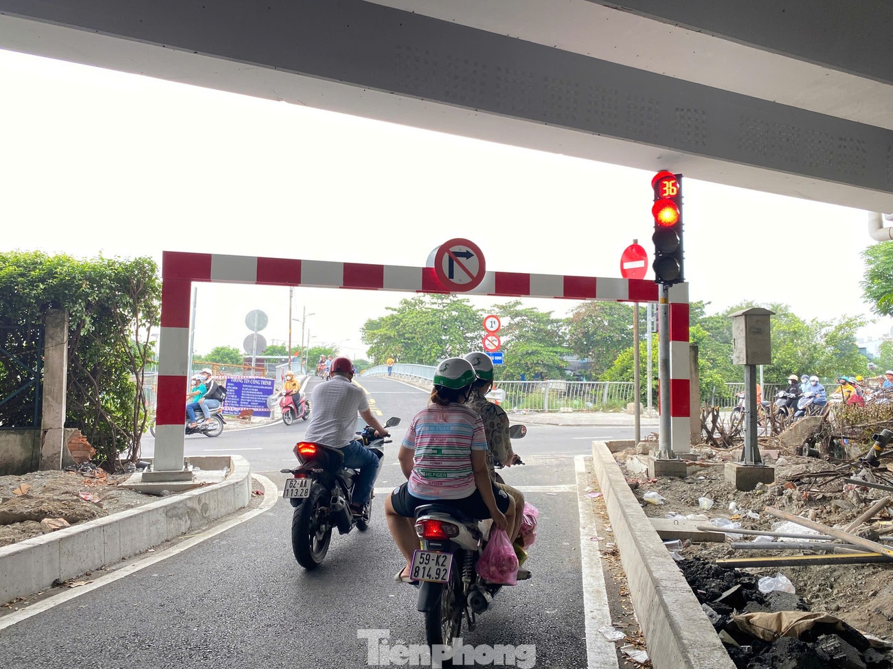 Thong xe Cau Phu Dinh anh 7