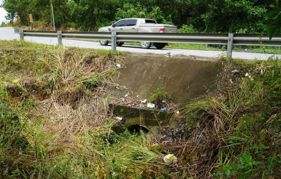 Hien truong thanh nien nga xe trung thi the cung ngay thang nam sinh hinh anh