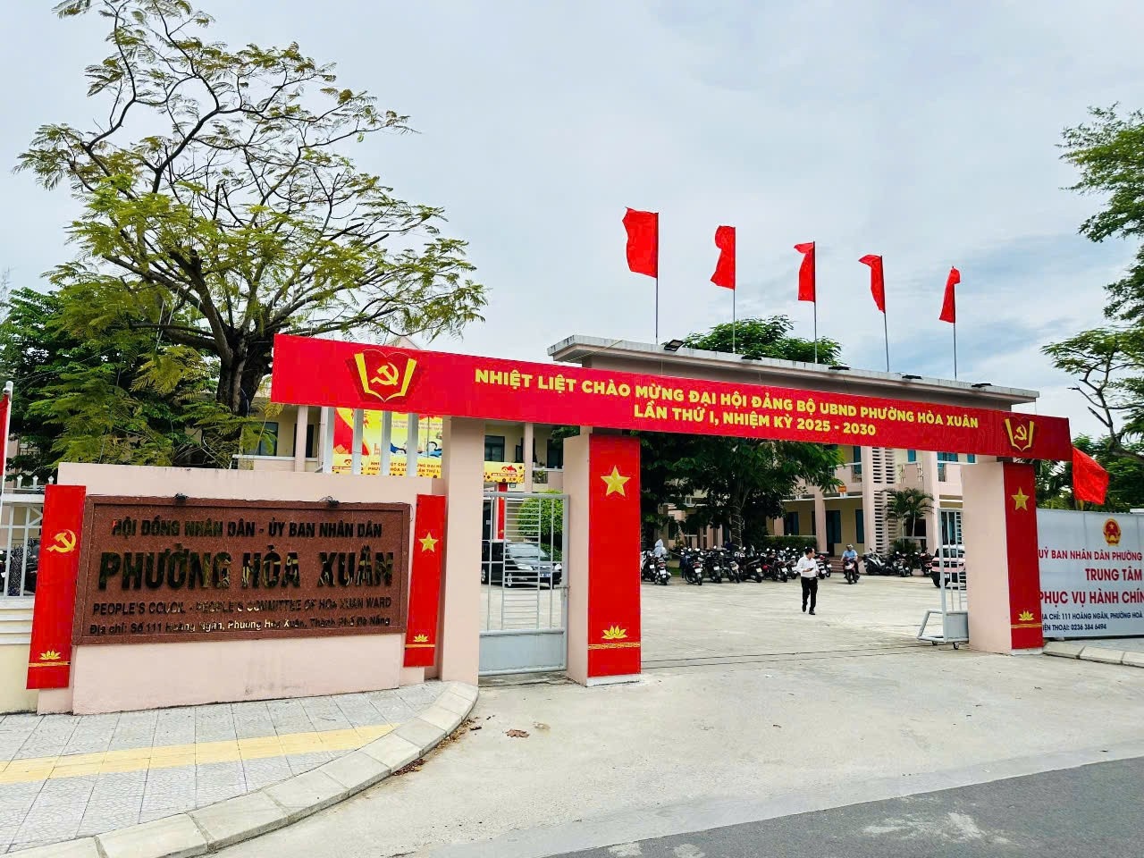 Be gai 23 ngay tuoi bi bo roi kem thu 'tu bo quyen nuoi con' hinh anh