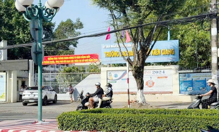 Chuyen co quan CSDT 5 vu viec co dau hieu tieu cuc tai An Giang hinh anh