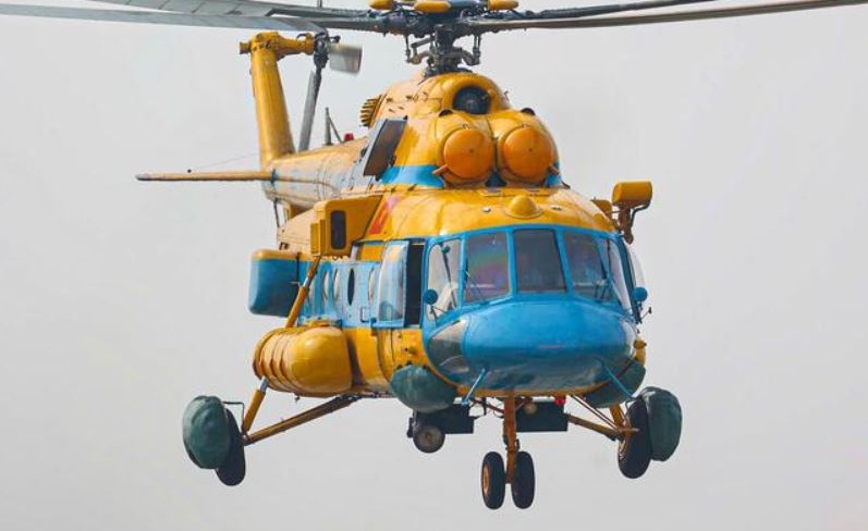 Bo Quoc phong dieu truc thang giai cuu 8 nguoi ket o vung lu Son La hinh anh