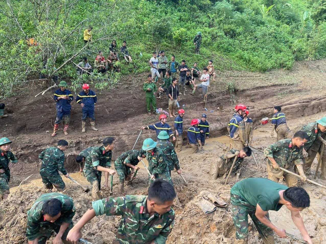 5 thi the Dien Bien anh 1