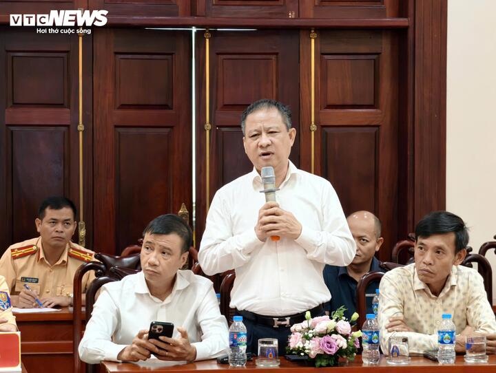 Lat xe khach Ha Tinh anh 2