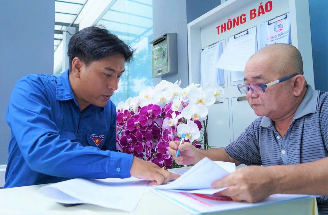 Chinh quyen hai cap TP.HCM anh 2