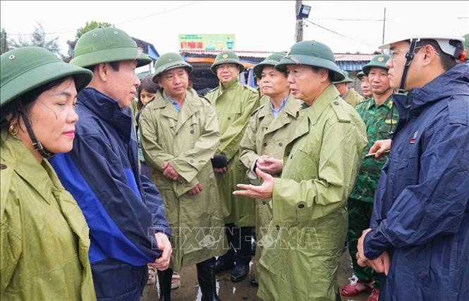 Bao ap thap bien Dong anh 2