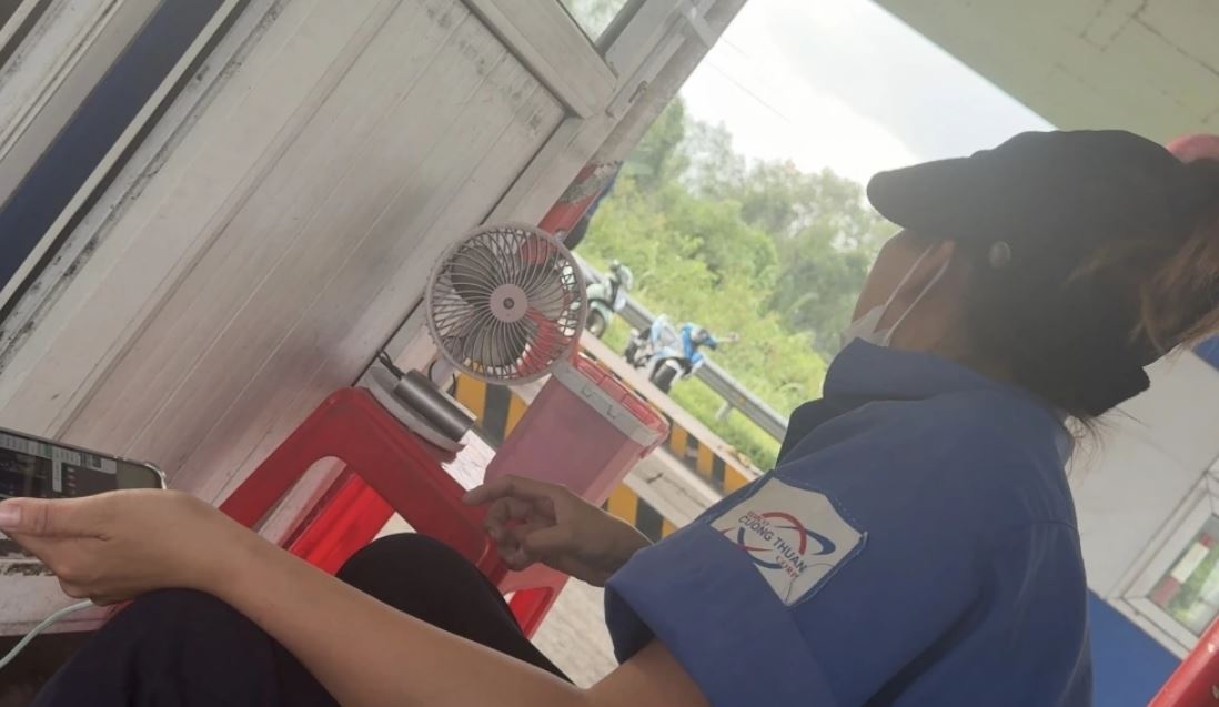 Nap tien VETC bi khau tru 10%, nguoi dan 'keu troi' hinh anh