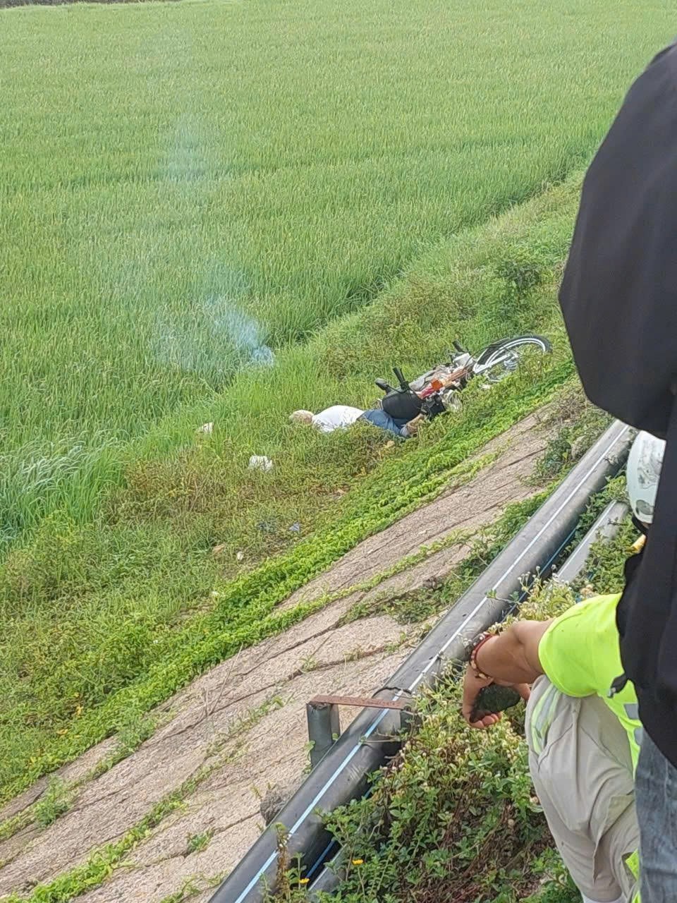 Thi the ben bo ruong anh 1