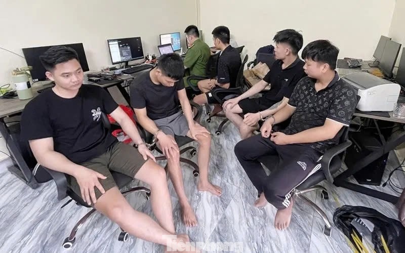 Mua ban 300.000 tai khoan anh 1